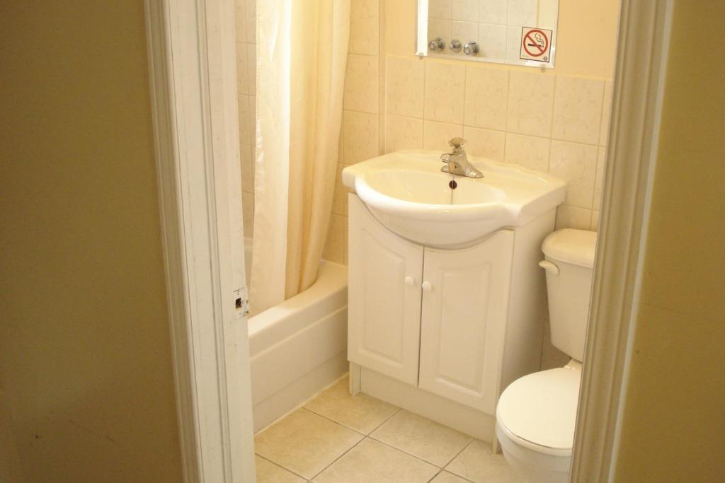 Eastcourt London Motel Стая снимка